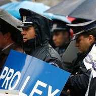 Politistii vor fi trimisi in concediu fara plata pentru opt zile, in noiembrie si decembrie