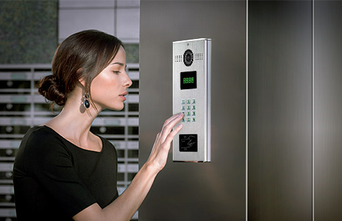 Securitate la cote maxime prin intermediul unor sisteme de interfonie marca Helinick