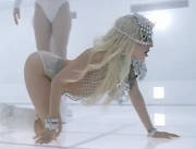 Lady Gaga se dezbraca in noul videoclip, BAD ROMANCE - VIDEO
