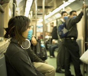 H1N1 nu loveste la intamplare. Fumatorii si obezii, tintele noii gripe