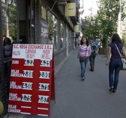 Vin vremuri grele. De sarbatori, cursul va ajunge la 4,5 lei/euro, in lipsa unui guvern stabil