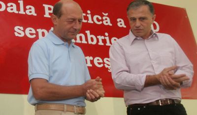 Geoana a venit de mana cu Vadim si Becali, Basescu a plecat de mana cu Crin si Oprescu