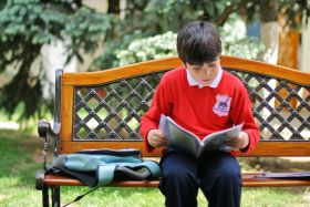 Un an la o scoala privata din Bucuresti costa cat o masina straina