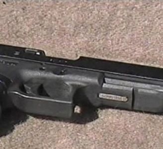 Directorul unei companii de salubrizare gasit impuscat in cap, in cartierul Giulesti