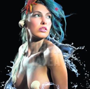 Modelul Alexandra Delia Petria, un viitor chirurg estetician