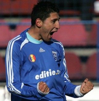 Florin Costea semneaza de Craciun cu Fulham