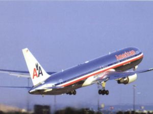 Un avion al American Airlines s-a prabusit si s-a rupt in doua