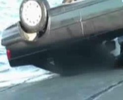 Un italian s-a aruncat cu masina in raul Olt