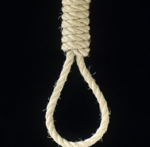 Un adolescent din Iasi s-a sinucis dupa ce a aflat ca mama sa nu se mai intoarce din Italia