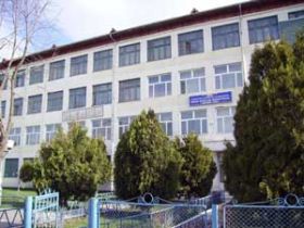 Rovinari: Doi profesori au fost condamnati la inchisoare cu suspendare pentru luare de mita