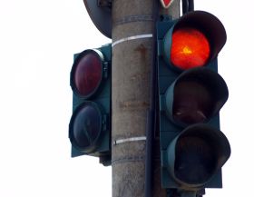 26 de intersectii din Bucuresti vor fi dotate cu semafoare inteligente