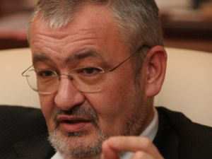 Vladescu: 100.000 de bugetari vor ramane fara loc de munca