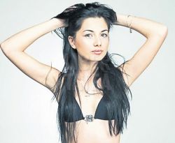 Alexandra Gina Tatulescu, fiica preotului Dionisie Tatulescu, este fotomodel