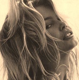 Claudia Schiffer, insarcinata la 39 de ani cu al treilea copil