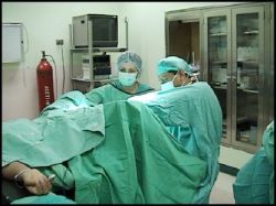 Si-a dat in judecata ginecologul pentru ca i-a uitat pansamentul in vagin