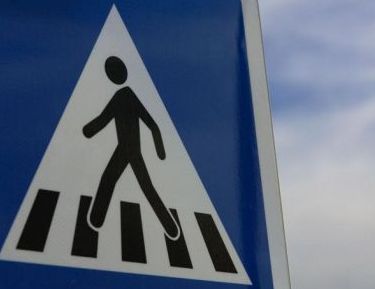 Galati: Fetita de 8 ani, lovita mortal de un autobuz, pe trecerea de pietoni