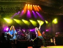 Camere cu paturi matrimoniale si multa apa, printre pretentiile celor de la Uriah Heep