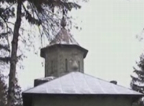 Stareta din Mehedinti care a folosit un craniu pentru sfintirea apei, acuzata si de hartuire sexuala