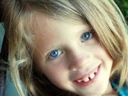 Cel mai tanar caz de suicid! S-a omorat pentru ca au pedepsit-o parintii la doar 6 ani