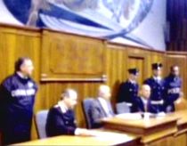 Un roman a fost ucis si dizolvat in acid de patronul sau italian