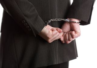 Traficantul de arme Shimon Naor a fost prins la Paris si va fi extradat in Romania