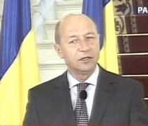 Traian Basescu isi vireaza salariul intr-un fond de solidaritate