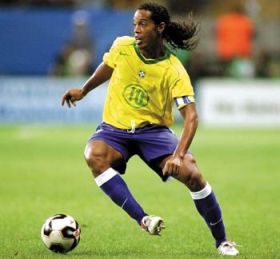 AC Milan, in pole-position pentru Ronaldinho