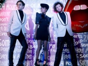 Noisettes canta la Romexpo in cadrul Beck?sperience