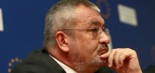 Sebastian Vladescu: Minimum 100.000 de bugetari vor fi disponibilizati