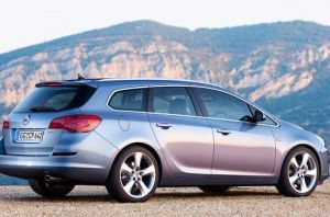 Opel Astra Sport Tourer dezvaluit la Salonul Auto de la Paris