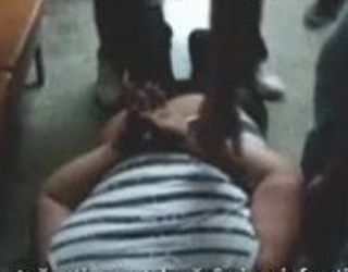 Doua prostituate minore si-au filmat clientii dupa care i-au santajat