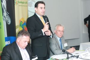 Autoritatile locale din Muntenia-Dobrogea si agentii economici se reunesc la Ploiesti pentru a gasi solutii comune