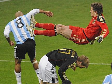 Panzerele germane si inventatorii fotbalului