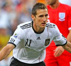 Germania se califica in sferturi dupa ce a zdrobit Anglia cu 4-1