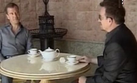Bono s-a intalnit cu presedintele rus Dimitri Medvedev