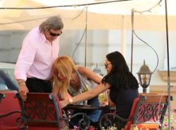 Ilie Nastase injura si ameninta in plin centrul Timisoarei: Iti sparg fata