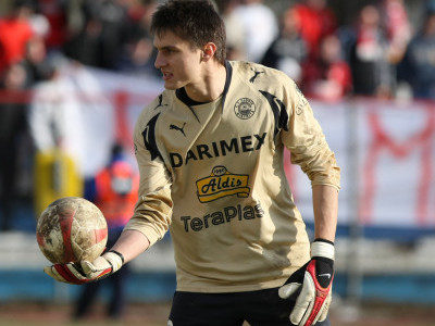 Tatarusanu, orgie cu femei si bautura intr-un apartament