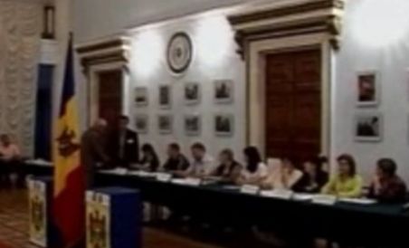 Referendumul din Republica Moldova invalidat din cauza numarului mic de votanti