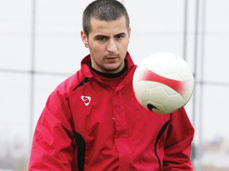 Ianis Zicu, santajat de doi interlopi din Berceni! Fotbalistul trebuia sa plateasca 20.000 de euro