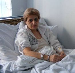 Invatatoarea Cristina Anghel renunta la greva foamei