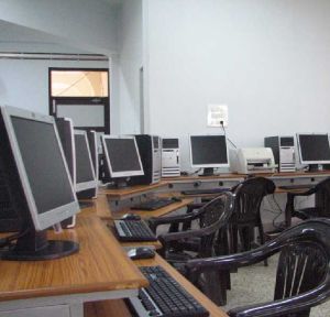 Trei elevi romani, medaliati la Olimpiada Balcanica de Informatica