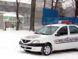 Nici macar politia nu are anvelope de iarna