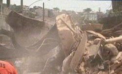 Cel putin 64 de morti, dupa ce o cladire s-a prabusit in New Delhi