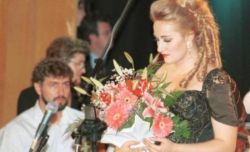 Soprana Roxana Briban s-a sinucis dupa ce a fost concediata de la Opera