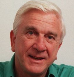 Actorul de comedie Leslie Nielsen a incetat din viata