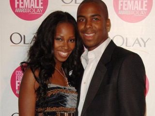 Jamelia s-a logodit cu fotbalistul Darren Byfield