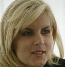 Elena Udrea: Daca as fi mama, nu as putea sta departe de munca mai mult de cateva luni