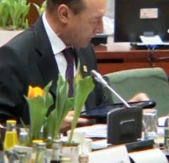 Traian Basescu si-a cumparat iPad