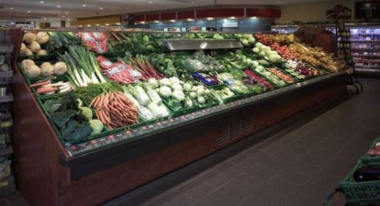 Supermarketurile ar putea fi obligate sa acorde un loc special pe rafturi produselor romanesti