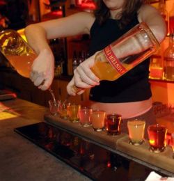 Un roman din sase consuma regulat bauturi tari